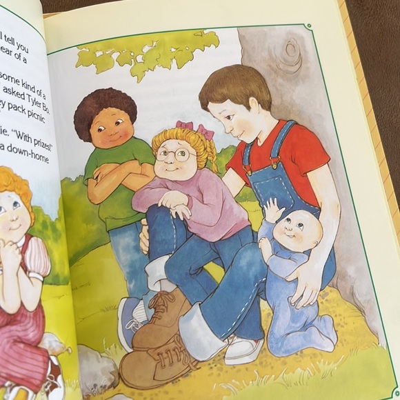 Vintage 1984 Cabbage Patch Kids “The Big Bicycle Race” Story Book - Picture 4 of 10